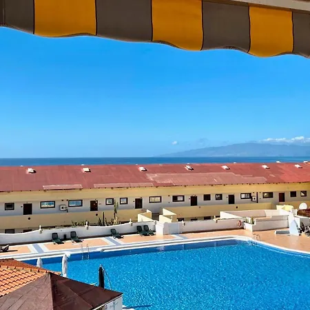 Marina Palace Vista Piscina * 아데제